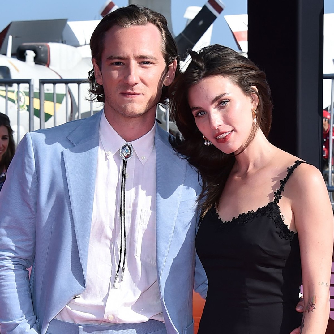 Andie MacDowell’s Daughter Debuts Romance With Bill Pullman's Son - E